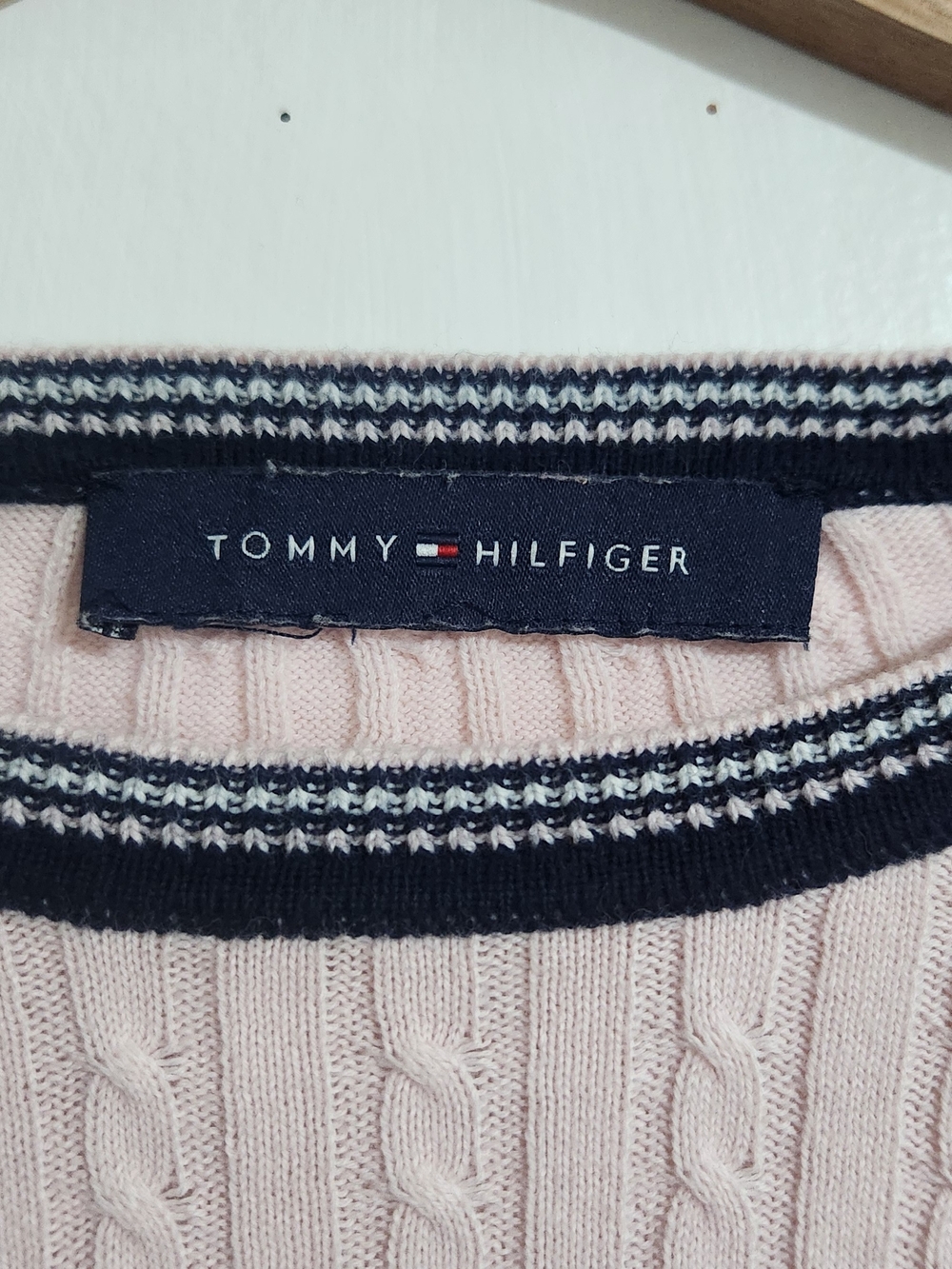 Tommy Hilfiger Pink Cable-Knit Long Sleeve Sweater - Picture 4 of 8